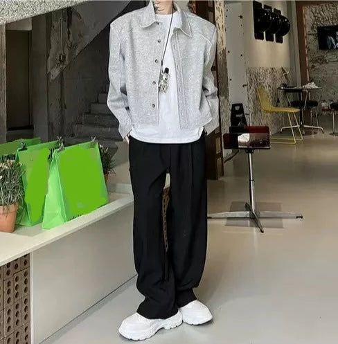 【秋コーデ6日目:3点セット】 ①スウェットJKT ②長袖Tシャツ白 ③黒パンツ
