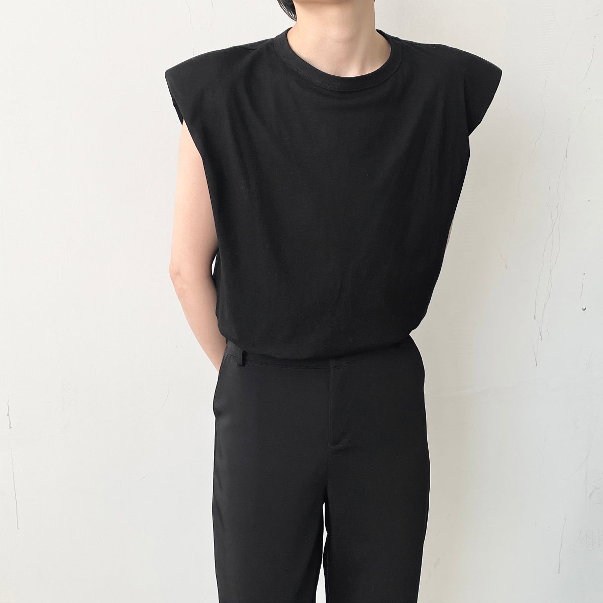 ノースリーブ パッドショルダー Tシャツ